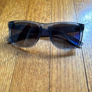 Ray-Ban Justin Sunglasses- like new